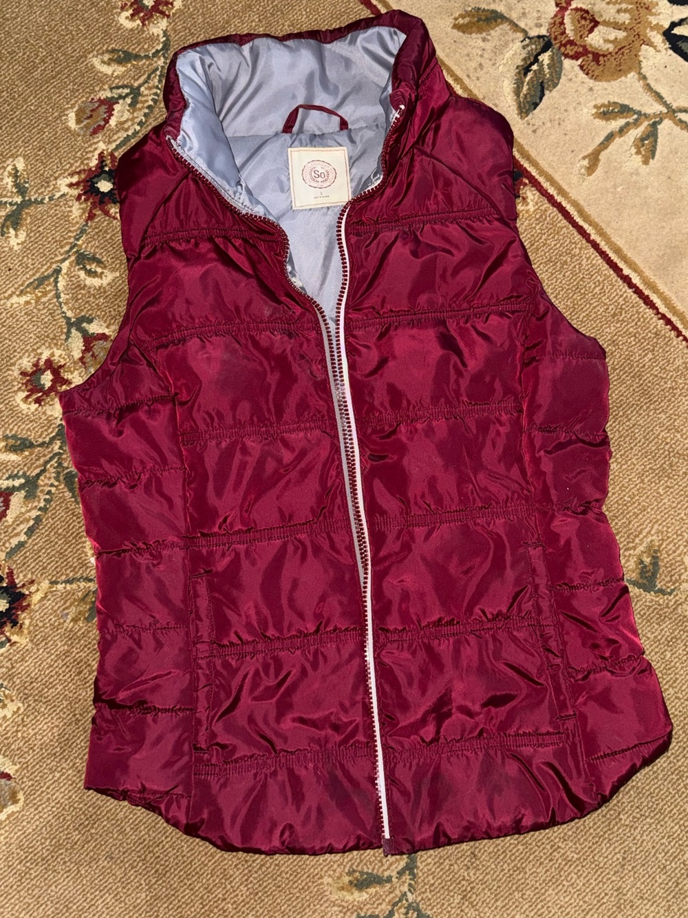 SO Quilted Sleeveless Vest in Burgundy